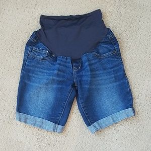 Maternity shorts